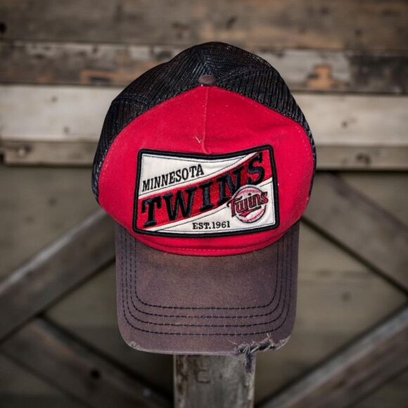 New Era Minnesota Twins Logo Baseball Hat Distressed Trucker Snapback Hat - Picture 1 of 6